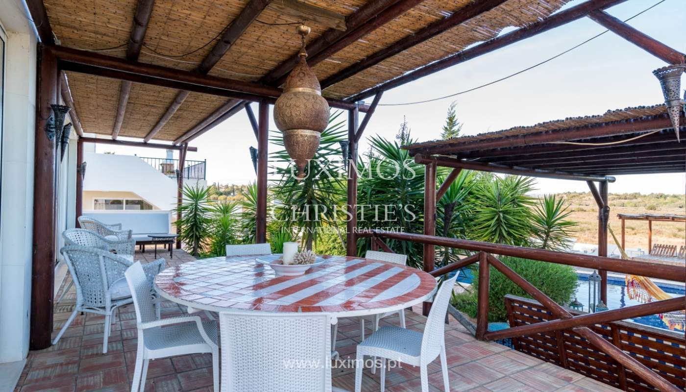 Venda de moradia com piscina e vista Ria Formosa, em Tavira, Algarve