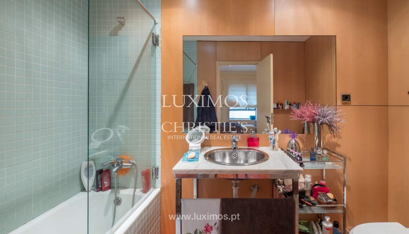 Sale apartment with balcony and river views, Aldoar, Porto, Portugal_125147