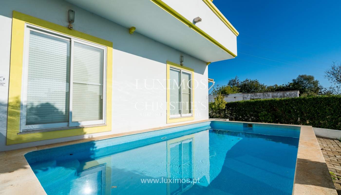 Venda de moradia com piscina e jardim em Altura, Castro Marim, Algarve