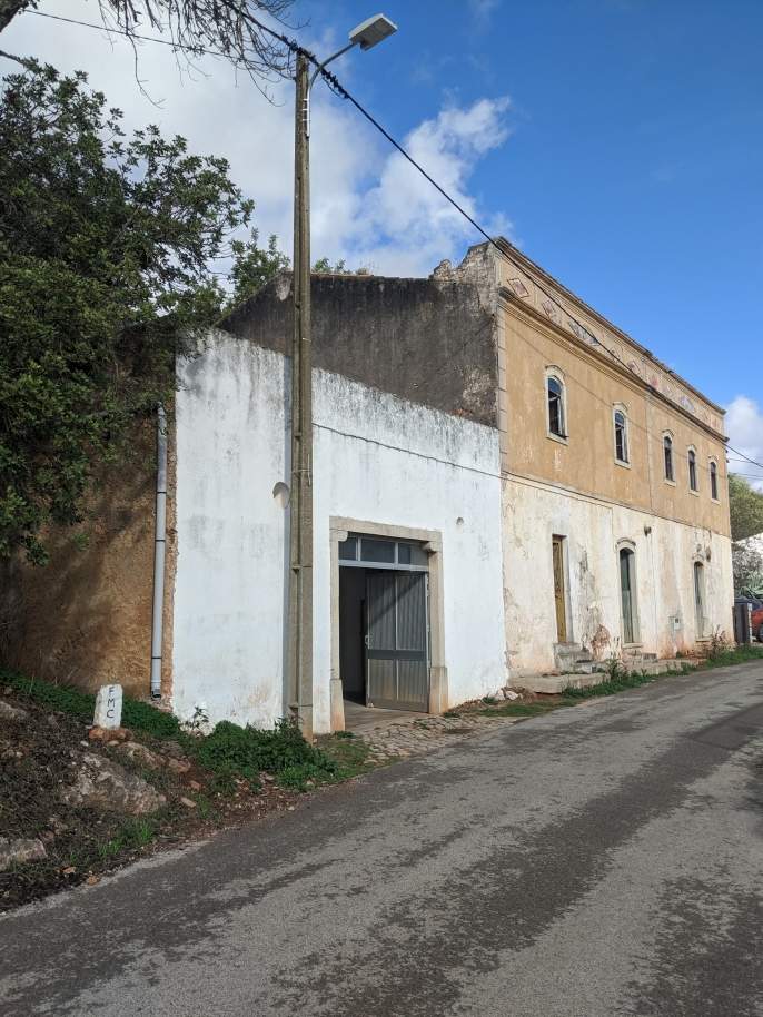 Building in reconstruction phase, in Loulé, Algarve_125843