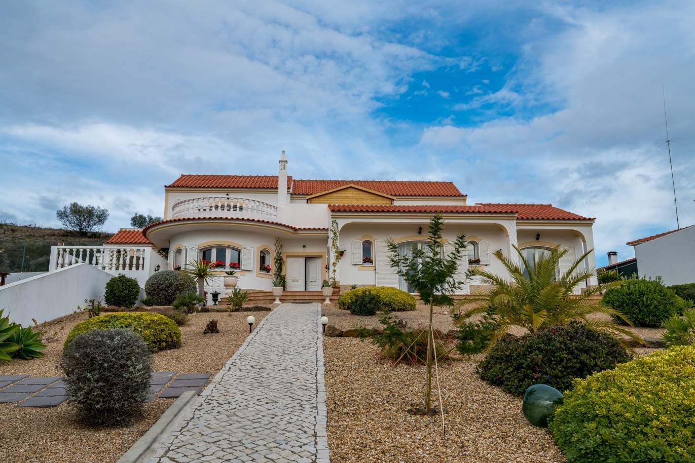 Sale of villa with pool and garden in Castro Marim, Algarve, Portugal_127352