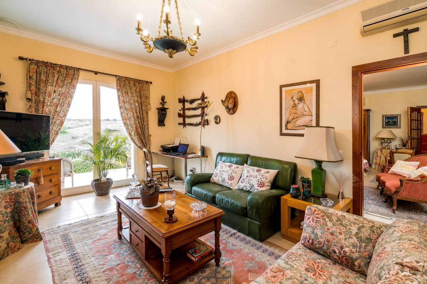 Sale of villa with pool and garden in Castro Marim, Algarve, Portugal_127362