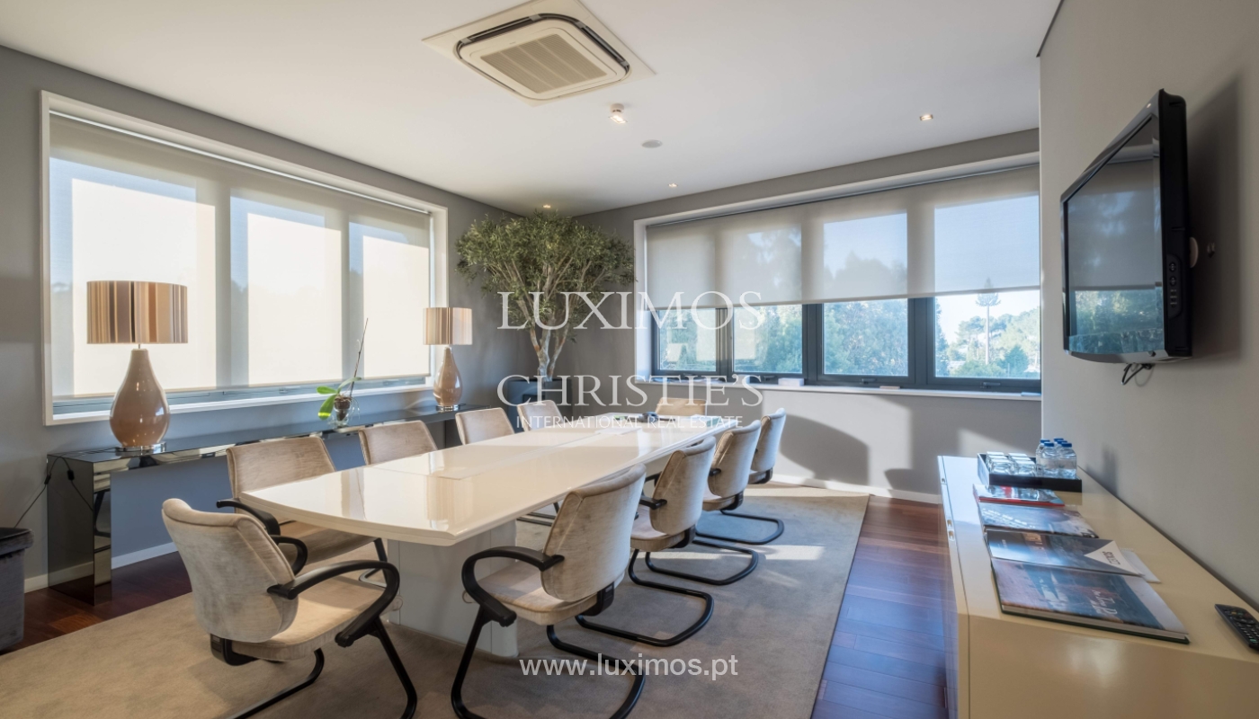 Arrendamento de escritório com 400m2 e 12 lugares de garagem, Maia_127507
