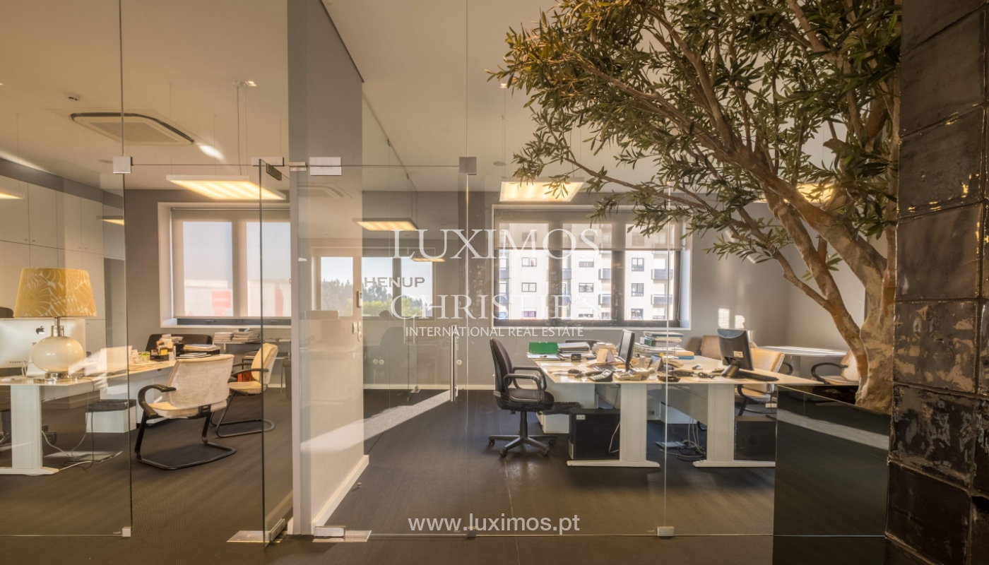 Arrendamento de escritório com 400m2 e 12 lugares de garagem, Maia_127521
