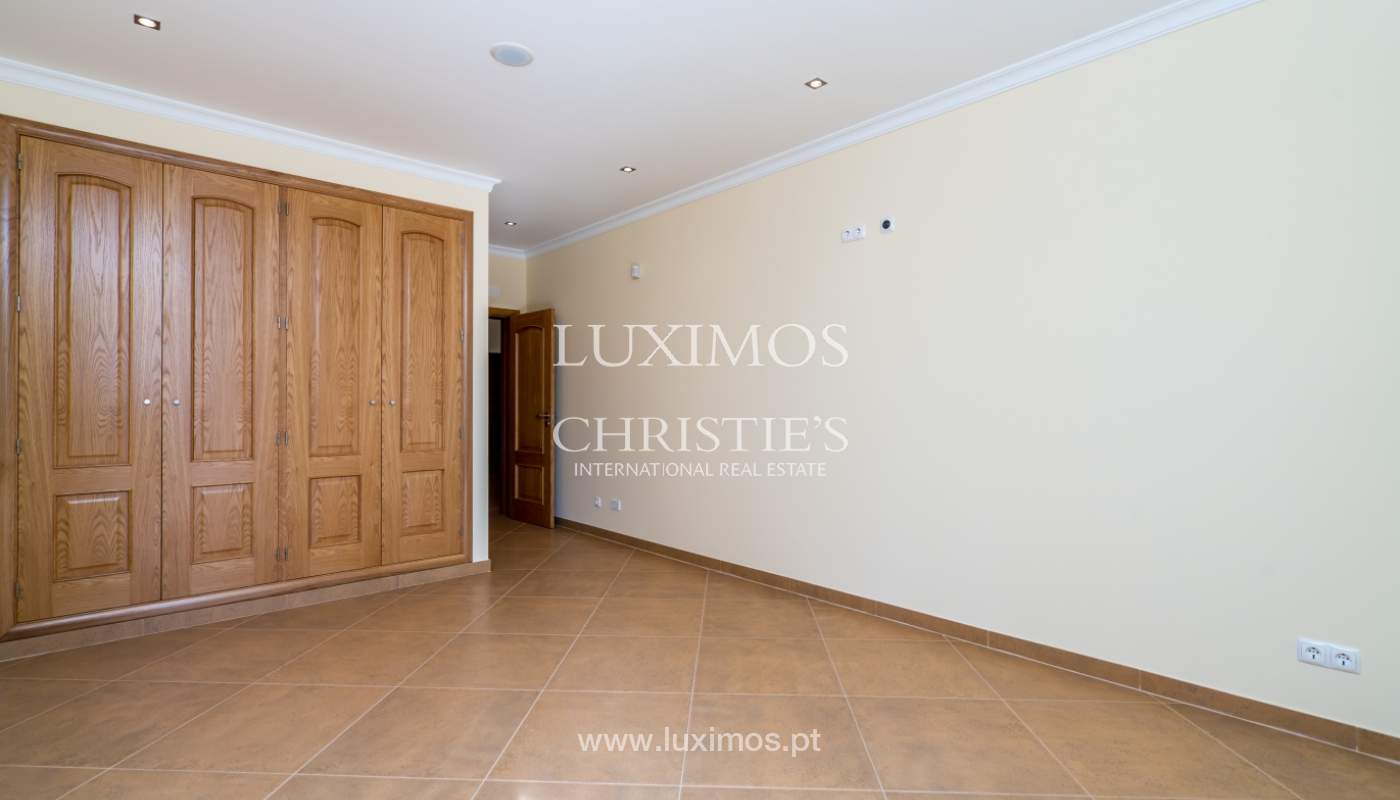 Venda de moradia com piscina e vista mar em Boliqueime, Algarve_127571