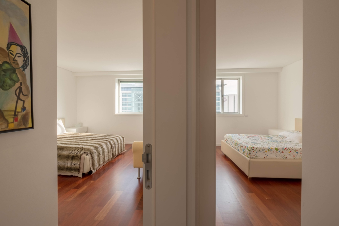 New and modern apartment, for sale in Porto, near Boavista, Portugal_128717