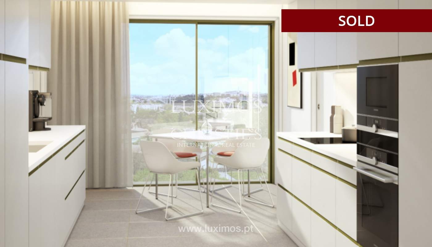 Sale of new apartment T4 with balcony, Pinhais da Foz, Porto, Portugal_129442