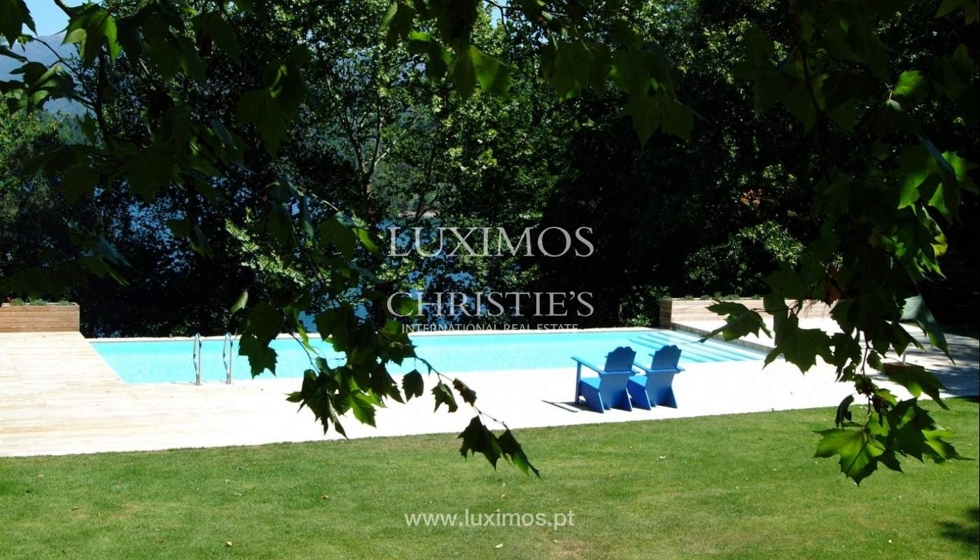 Landhaus mit Blick auf den Fluss und die Berge, Vieira do Minho, Portugal_12986