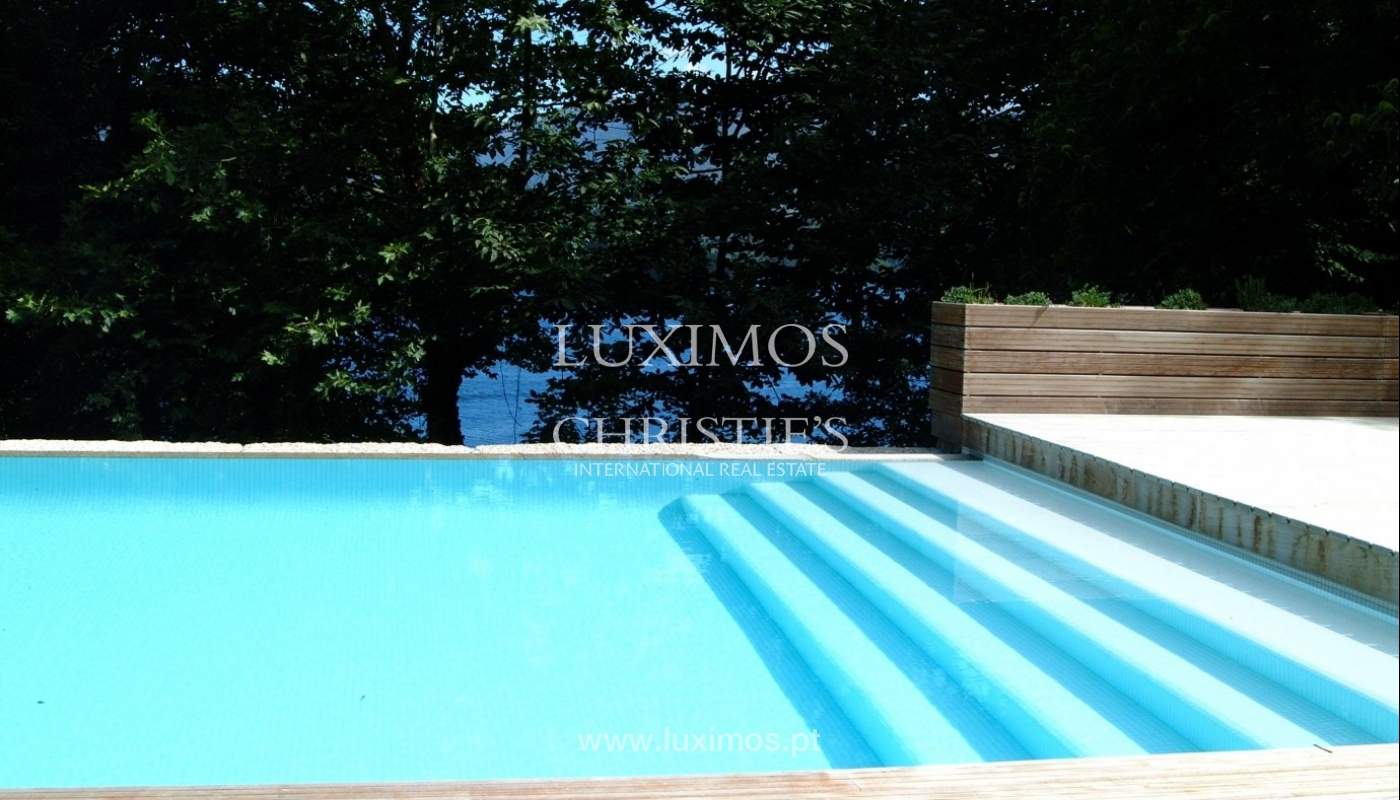 Landhaus mit Blick auf den Fluss und die Berge, Vieira do Minho, Portugal_12989