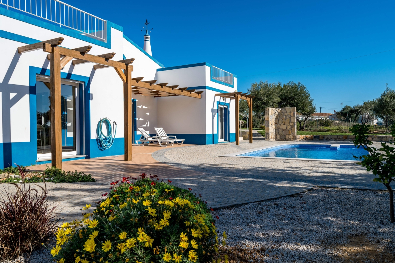 The sale of a house with a swimming pool in São Brás de Alportel, in the Algarve_132033