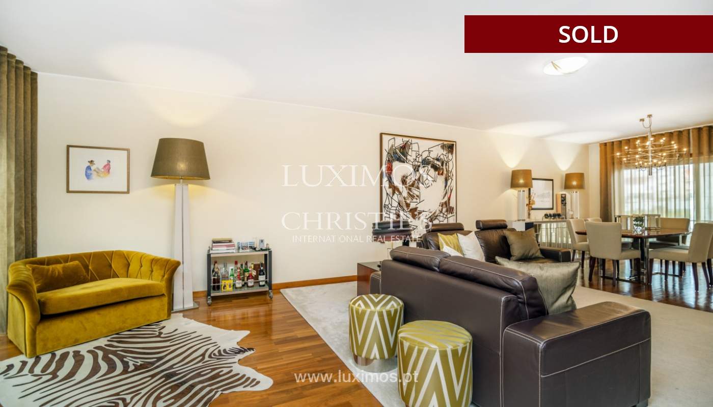 Villa de luxe avec balcons et terrasse, à vendre, à Rio Tinto, Portugal_132496