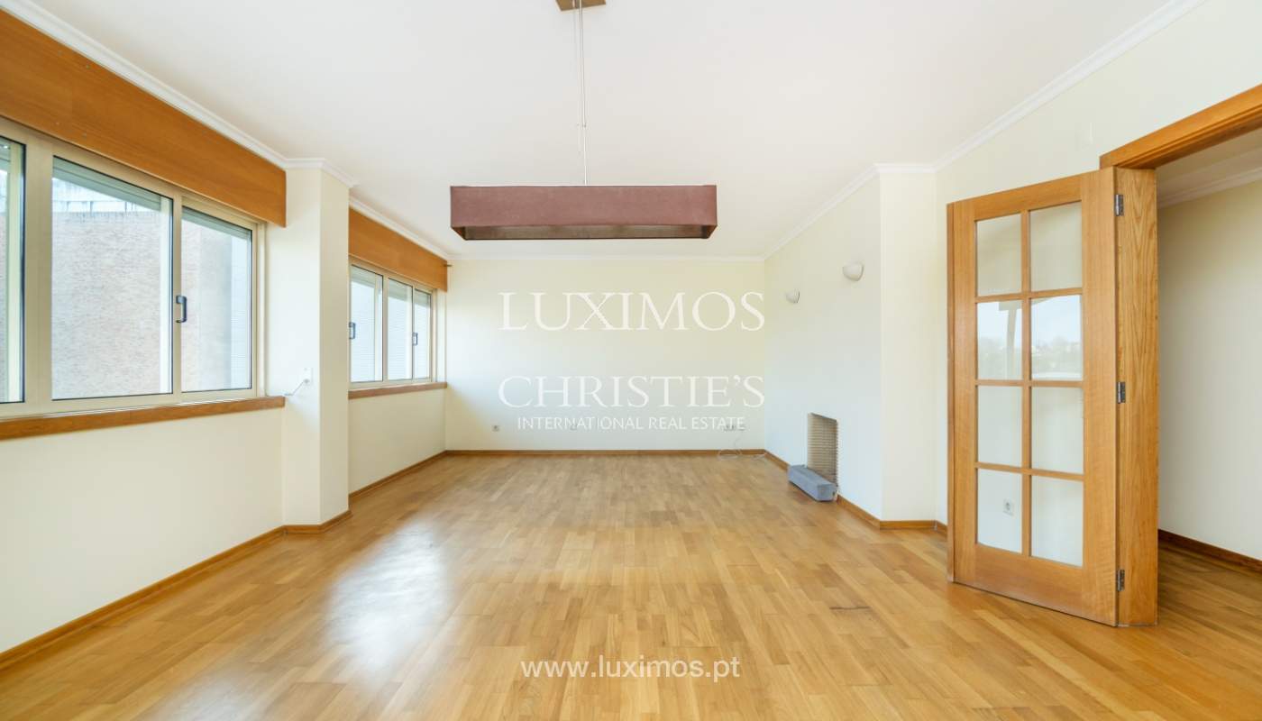 Fantástico apartamento, para arrendamento, na Boavista, Porto_133975