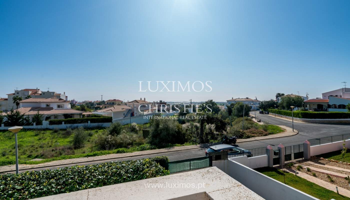 Venda de moradia com piscina e jardim em Altura, Castro Marim, Algarve