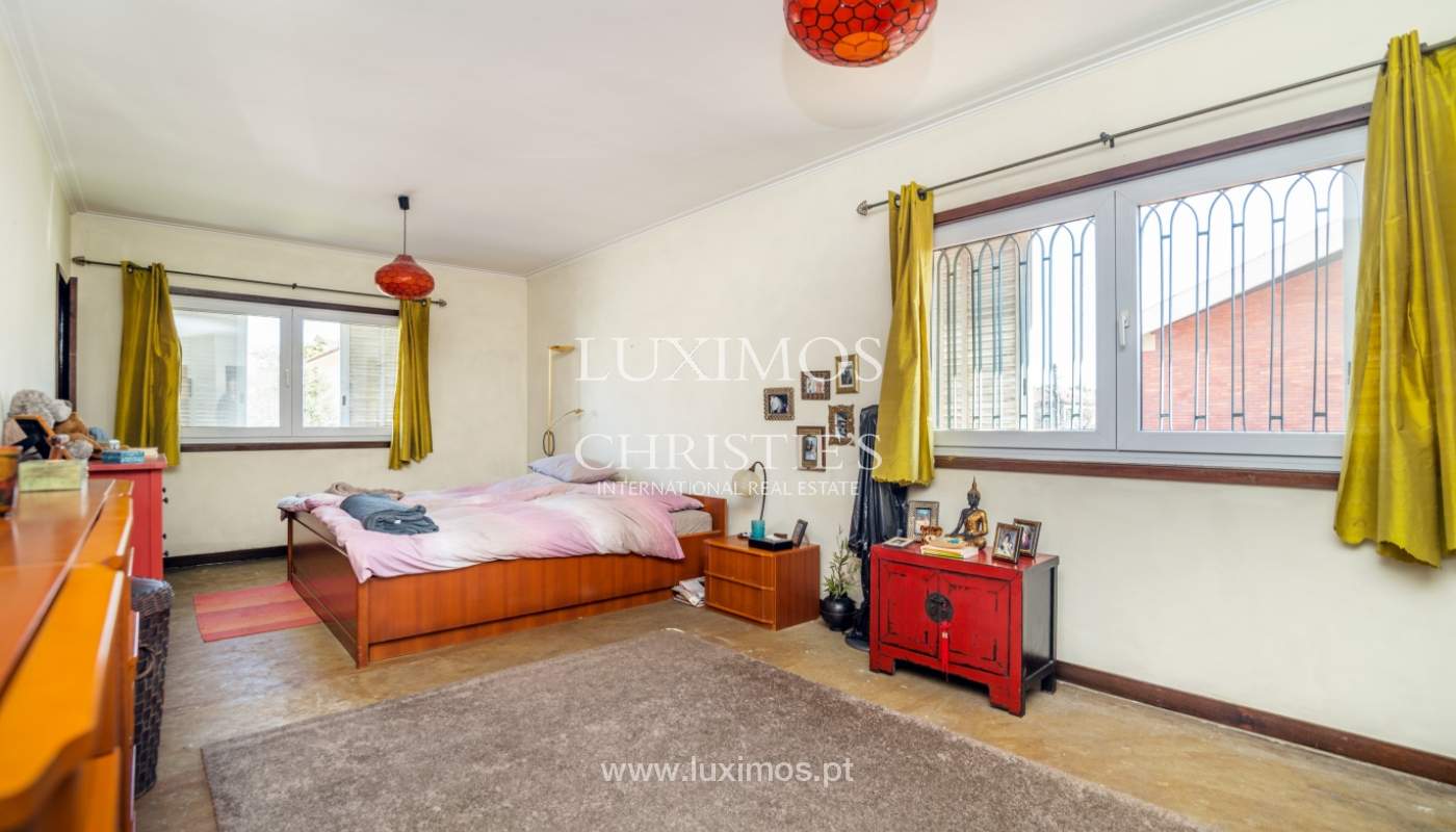 Moradia de 3 frentes com jardim, em Lordelo do Ouro, Porto, Portugal_134758