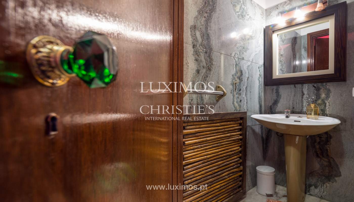 Moradia de 3 frentes com jardim, em Lordelo do Ouro, Porto, Portugal_134761