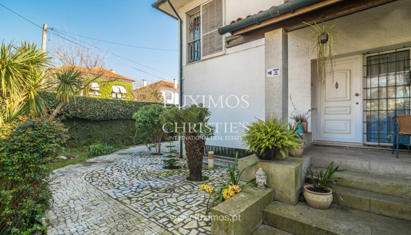 Moradia de 3 frentes com jardim, em Lordelo do Ouro, Porto, Portugal_134767