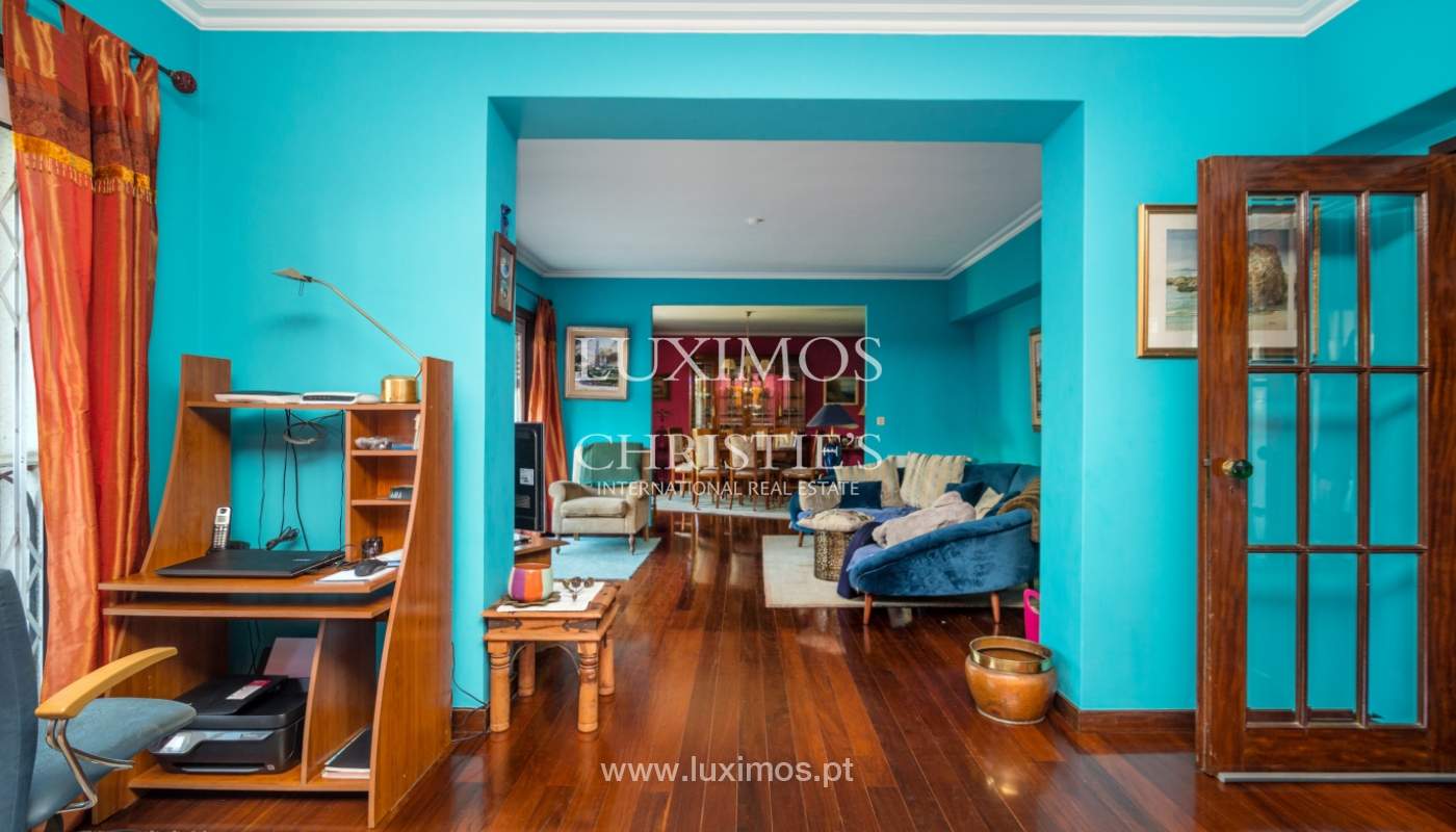 Moradia de 3 frentes com jardim, em Lordelo do Ouro, Porto, Portugal_134768