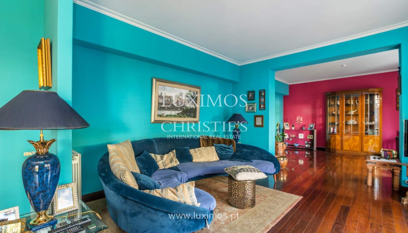 Moradia de 3 frentes com jardim, em Lordelo do Ouro, Porto, Portugal_134772