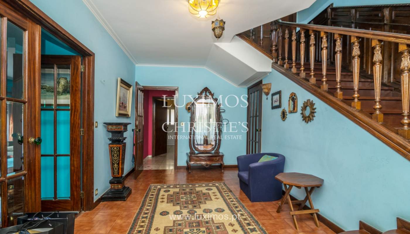 Moradia de 3 frentes com jardim, em Lordelo do Ouro, Porto, Portugal_134773
