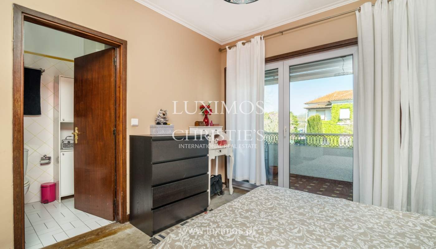 Moradia de 3 frentes com jardim, em Lordelo do Ouro, Porto, Portugal_134781