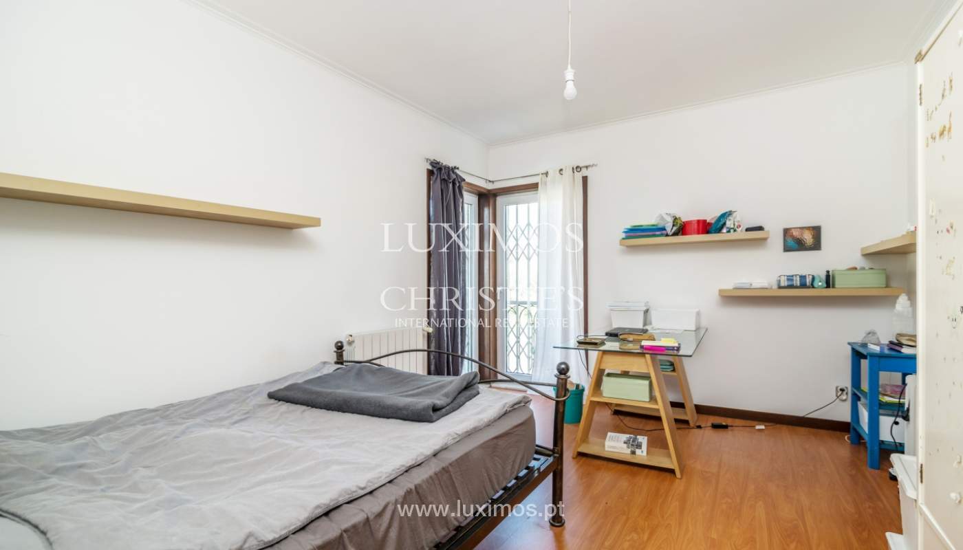 Moradia de 3 frentes com jardim, em Lordelo do Ouro, Porto, Portugal_134782