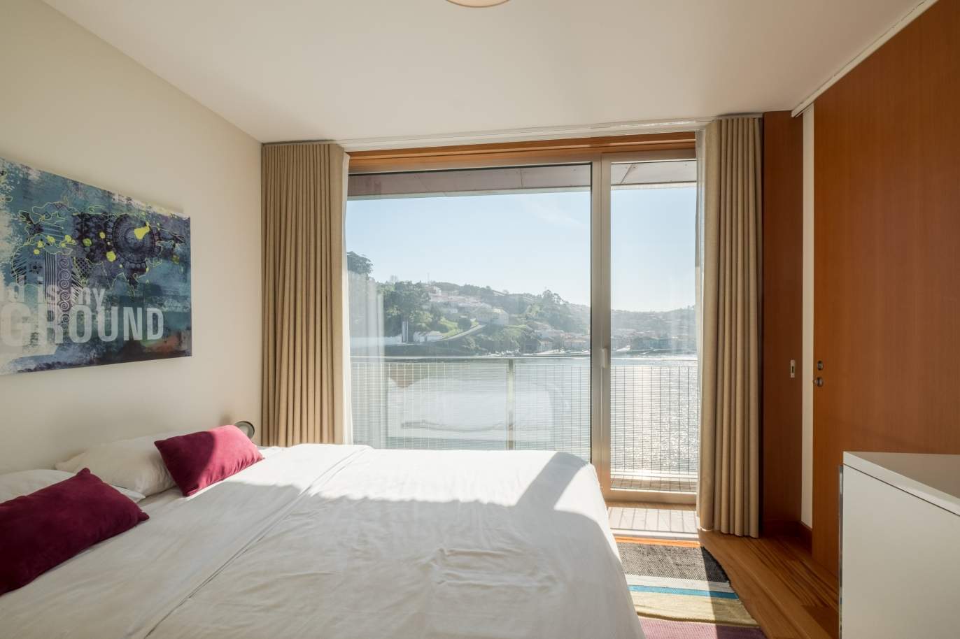 Apartamento de luxo em primeira linha do rio Douro, no Porto_134847