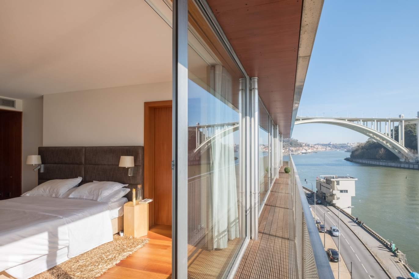 Apartamento de luxo em primeira linha do rio Douro, no Porto_134856