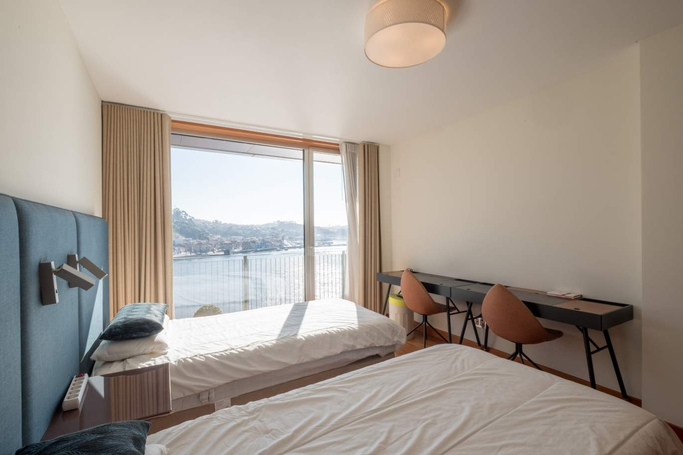 Apartamento de luxo em primeira linha do rio Douro, no Porto_134901