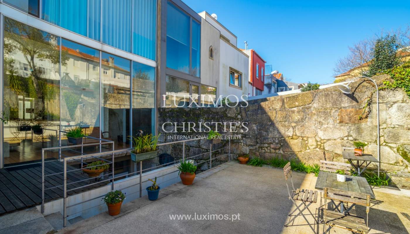 Modern and luxury villa with garden in Porto, Portugal_135034