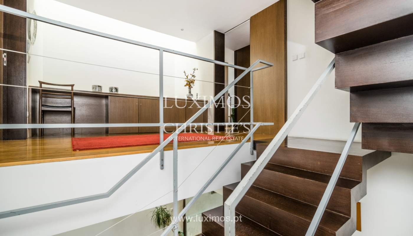 Modern and luxury villa with garden in Porto, Portugal_135036