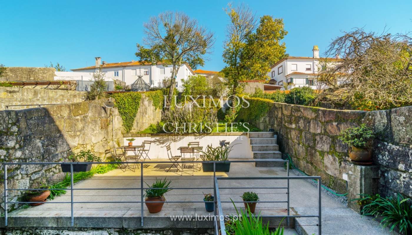 Modern and luxury villa with garden in Porto, Portugal_135038