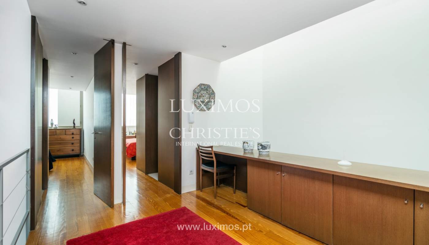 Modern and luxury villa with garden in Porto, Portugal_135040