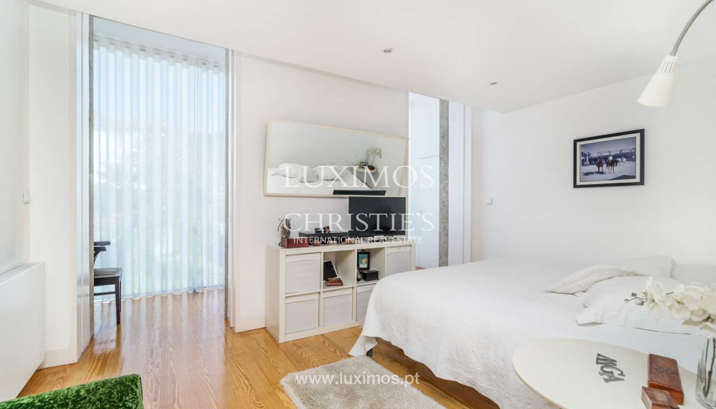 Modern and luxury villa with garden in Porto, Portugal_135044