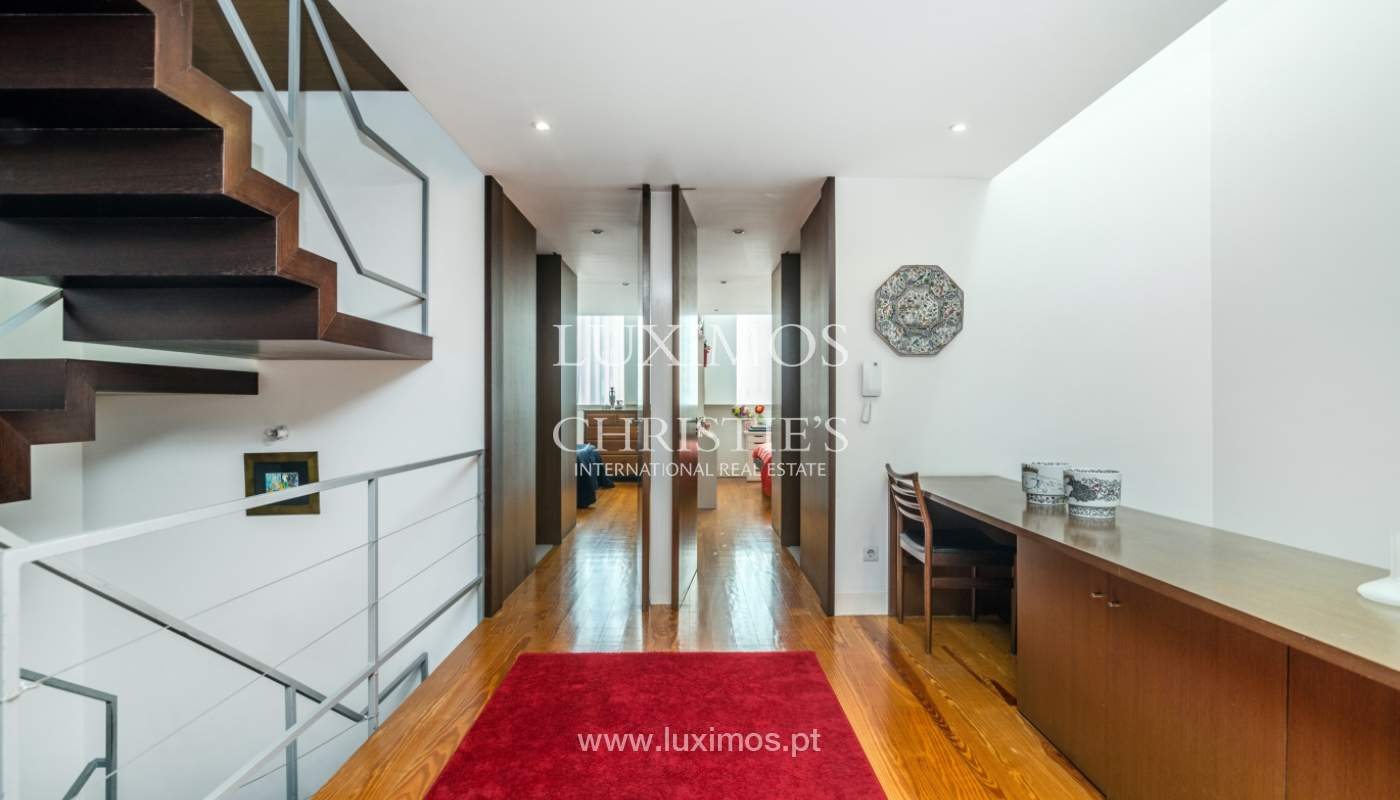 Modern and luxury villa with garden in Porto, Portugal_135048