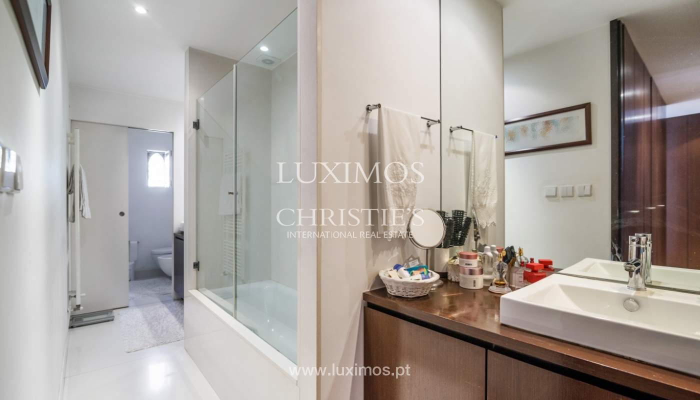 Modern and luxury villa with garden in Porto, Portugal_135050