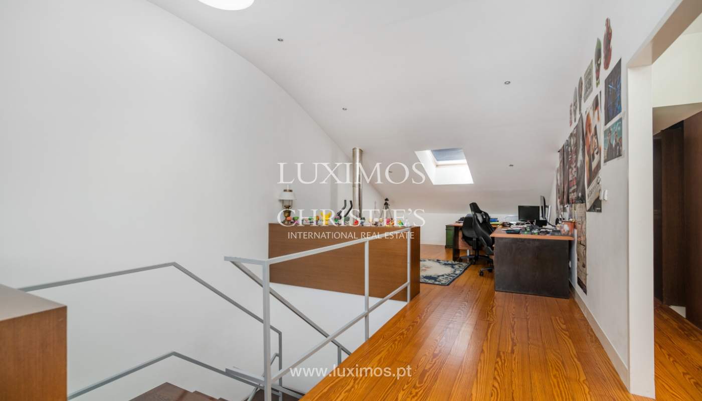 Modern and luxury villa with garden in Porto, Portugal_135051