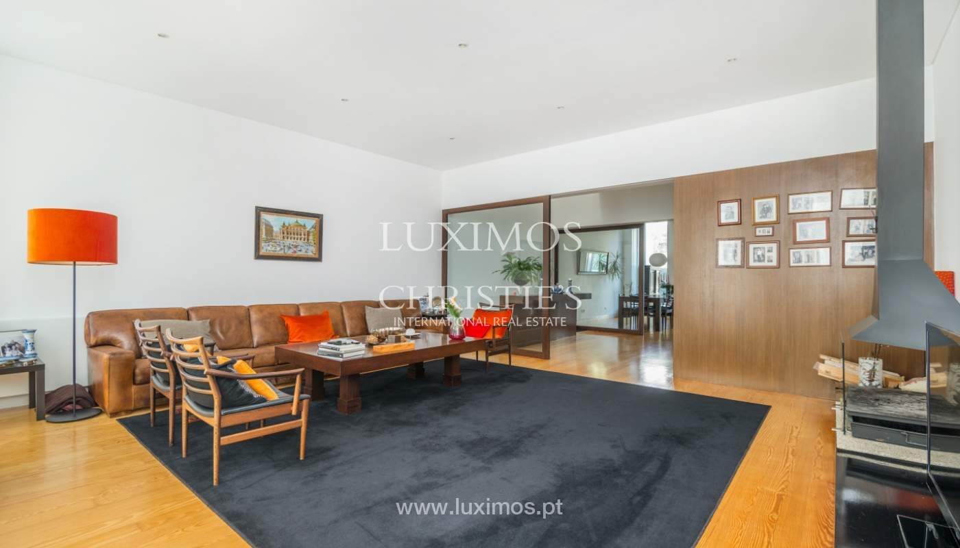 Modern and luxury villa with garden in Porto, Portugal_135063