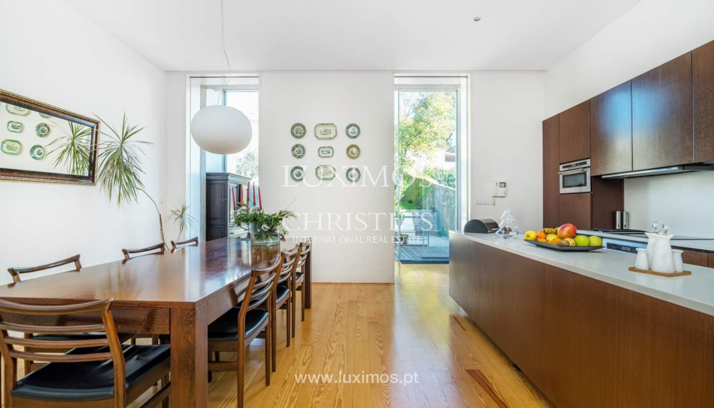 Modern and luxury villa with garden in Porto, Portugal_135067