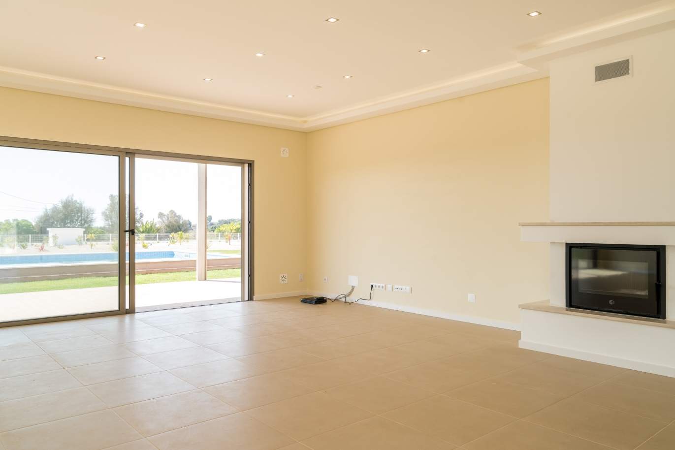 Neue Villa mit Pool zu verkaufen in Odiáxere, Lagos, Algarve, Portugal_135190
