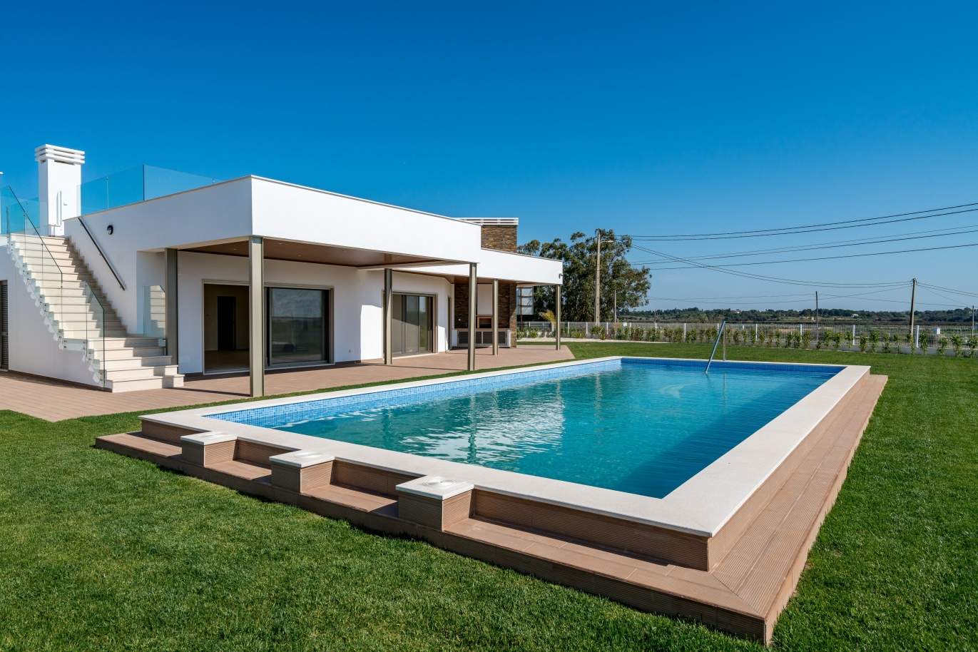 Neue Villa mit Pool zu verkaufen in Odiáxere, Lagos, Algarve, Portugal_135228