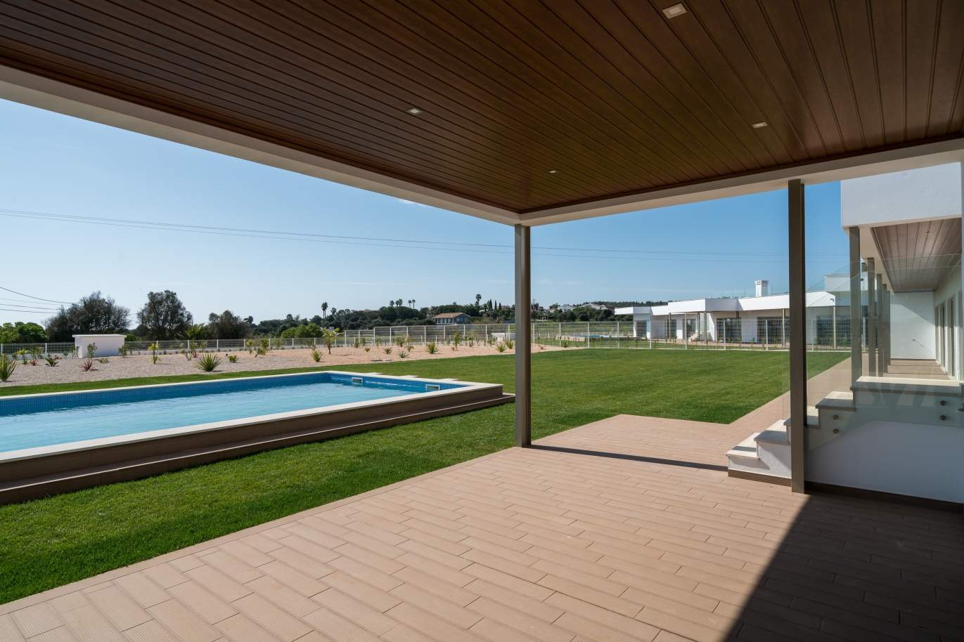 Neue Villa mit Pool zu verkaufen in Odiáxere, Lagos, Algarve, Portugal_135230