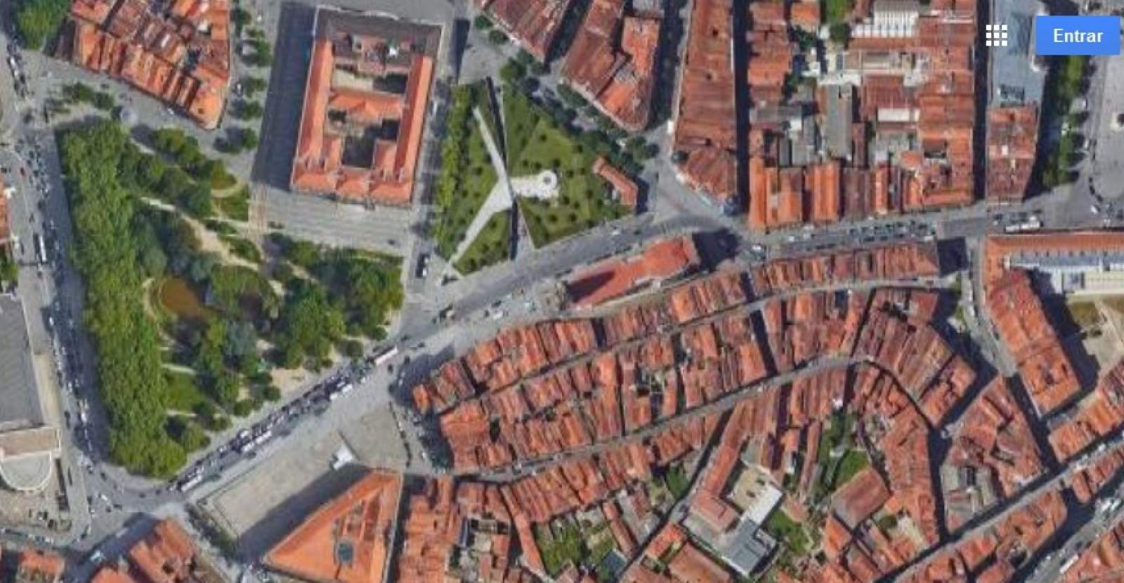 Building, to rehabilitate, in the centre of Porto, Portugal_135389