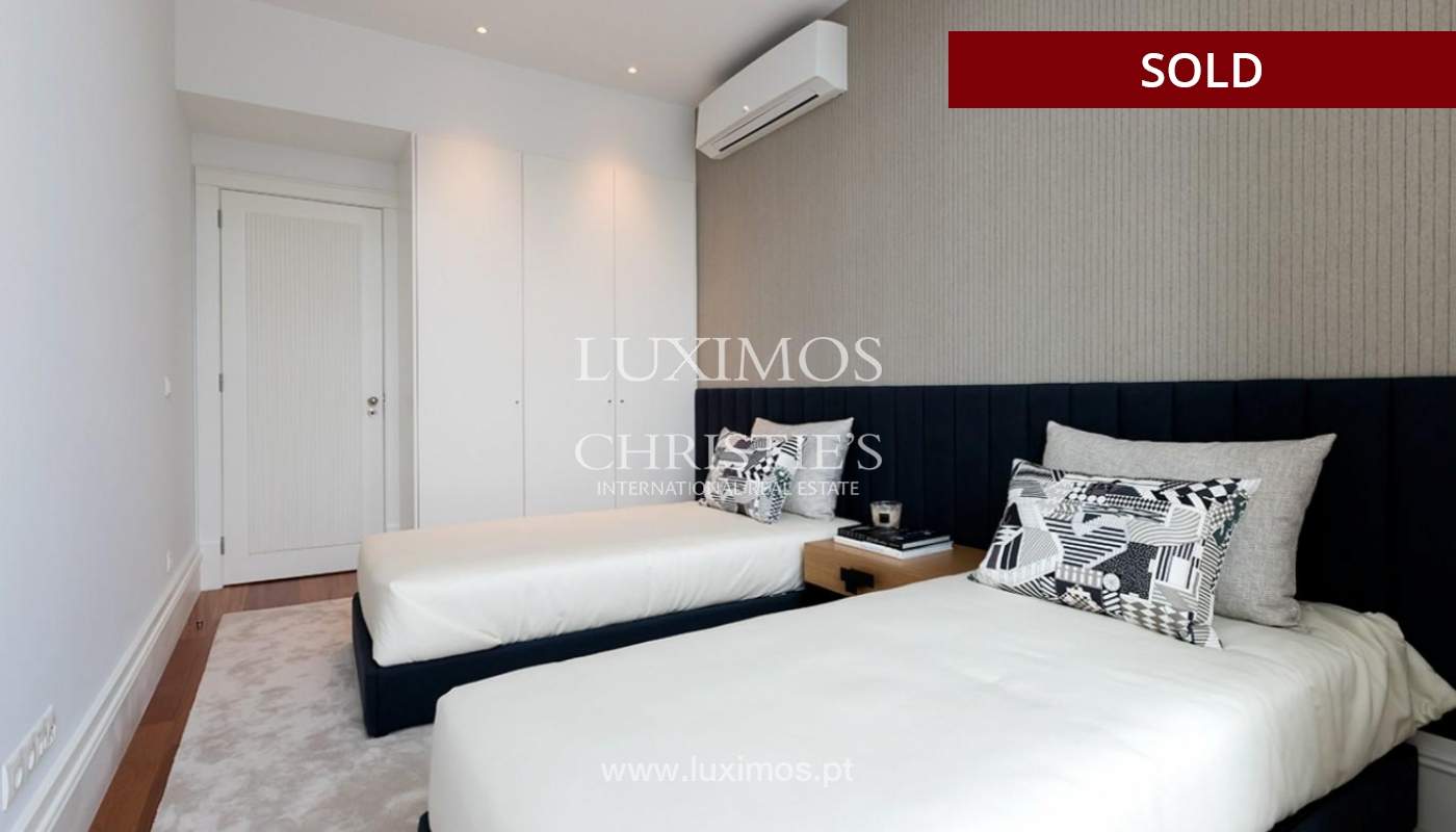 Apartamento moderno com acabamentos de luxo no centro do Porto_135685