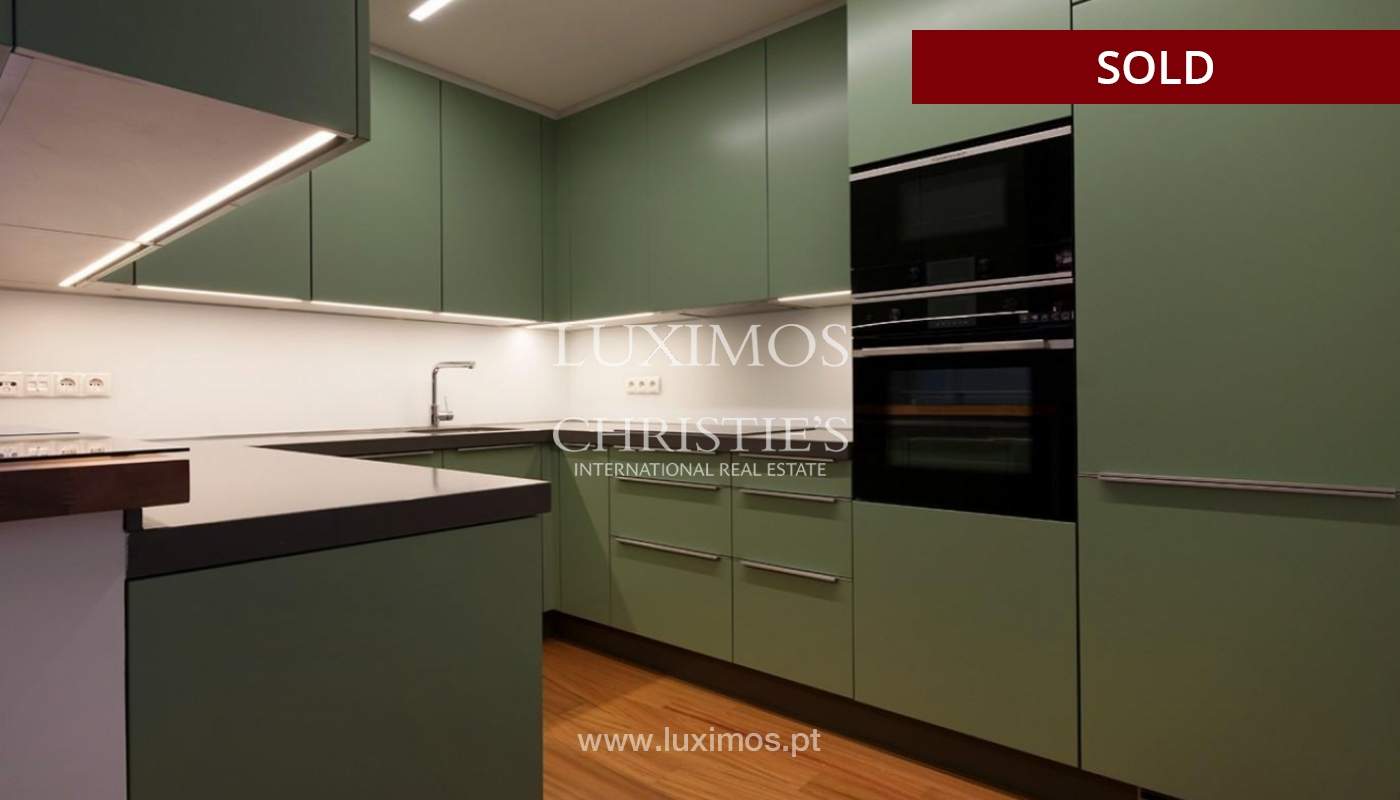 Apartamento moderno com acabamentos de luxo no centro do Porto_135694