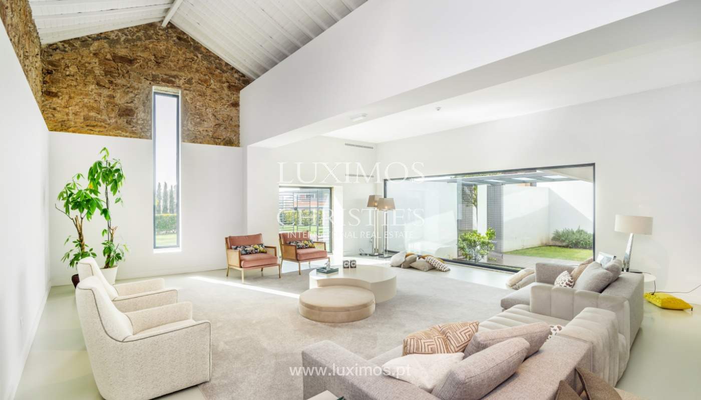 Moradia contemporânea com jardim, para venda, Vila Nova de Gaia, Portugal_135800