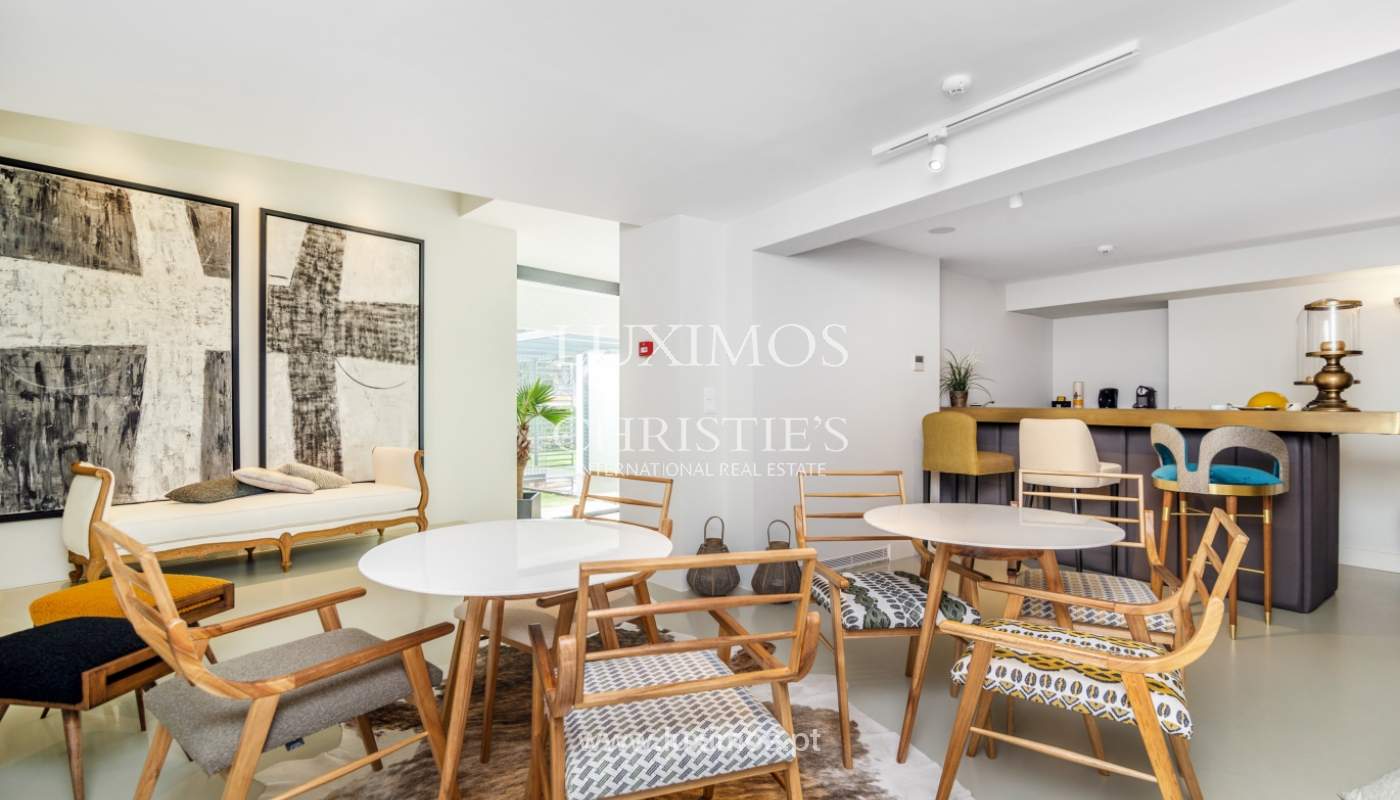 Moradia contemporânea com jardim, para venda, Vila Nova de Gaia, Portugal_135802