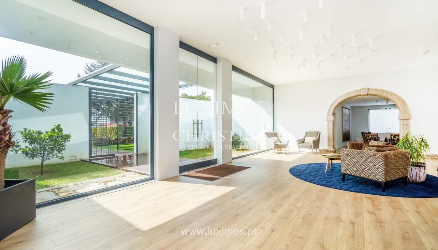 Moradia contemporânea com jardim, para venda, Vila Nova de Gaia, Portugal_135803