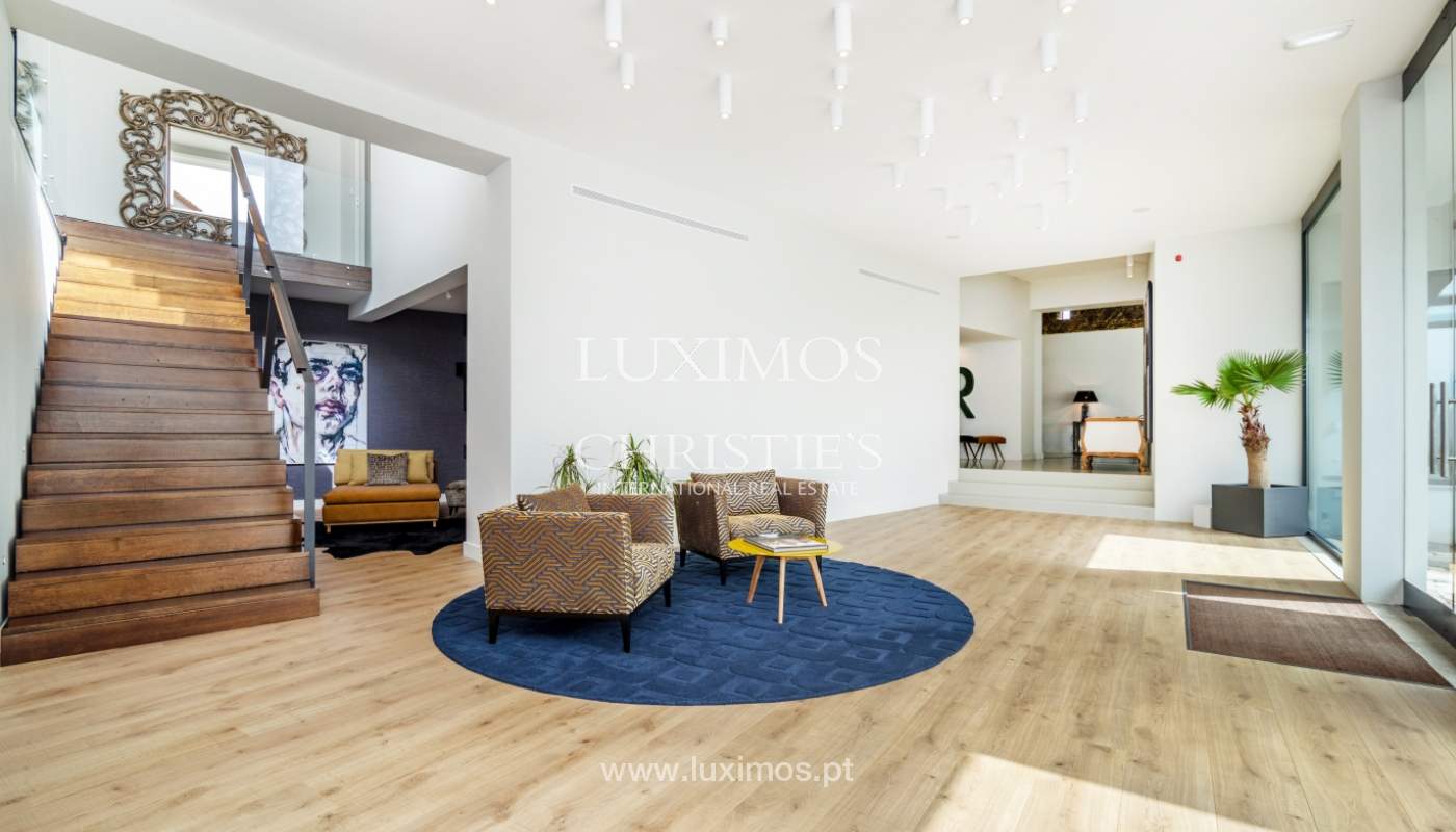 Moradia contemporânea com jardim, para venda, Vila Nova de Gaia, Portugal_135807