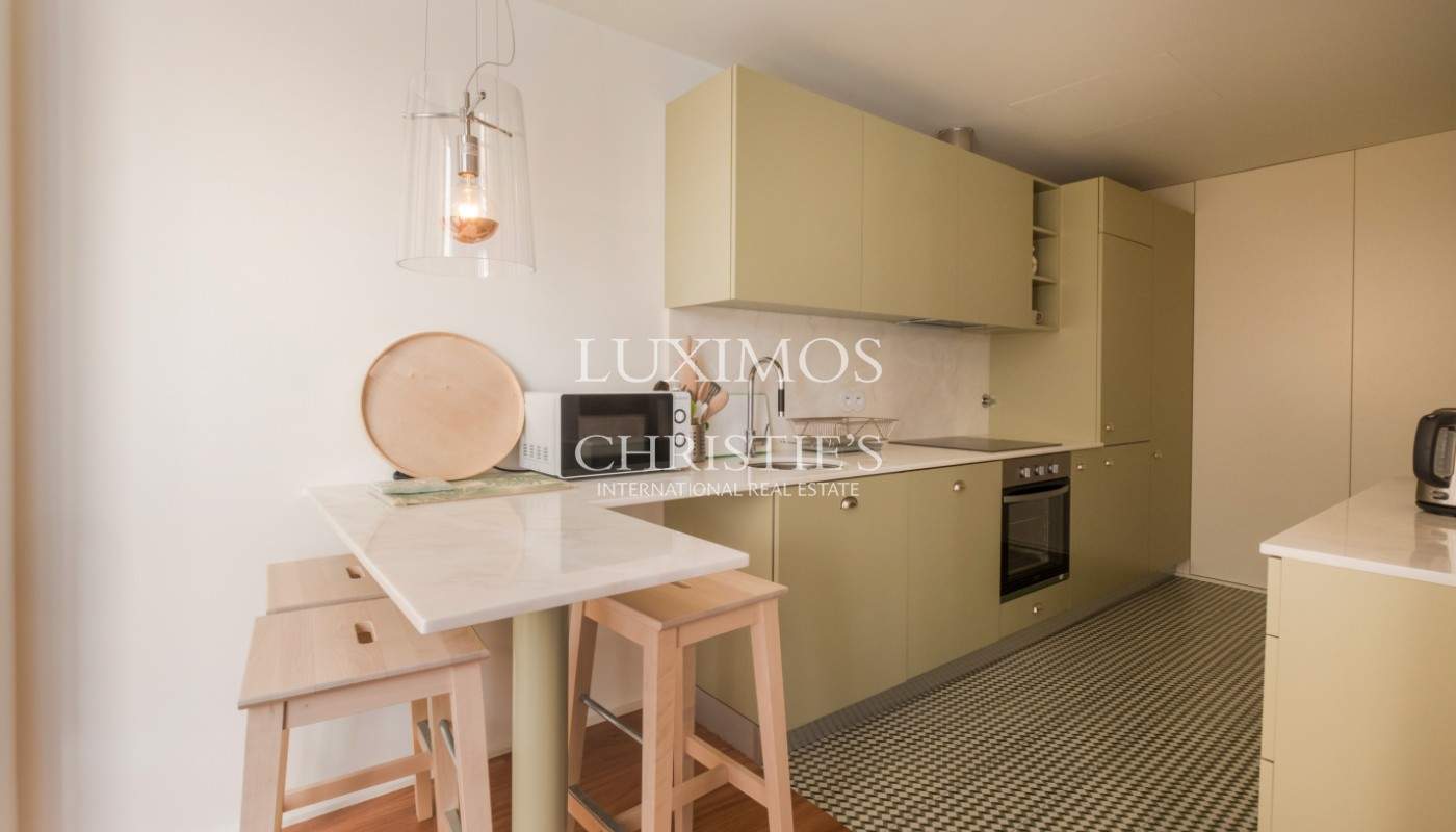 Apartamento remodelado, para arrendamento, perto da praia, Porto_136170