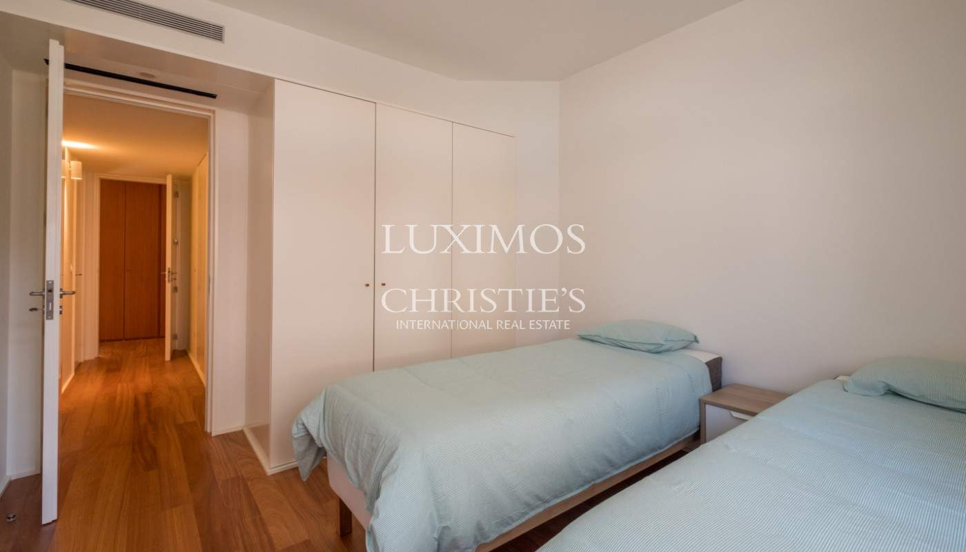 Apartamento remodelado, para arrendamento, perto da praia, Porto_136183